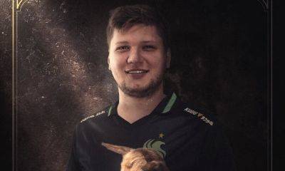 ﻿S1mple перешел из NAVI в Falcons